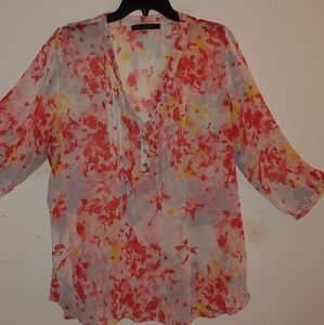 Relaxed 3/4 sleeves plus size top